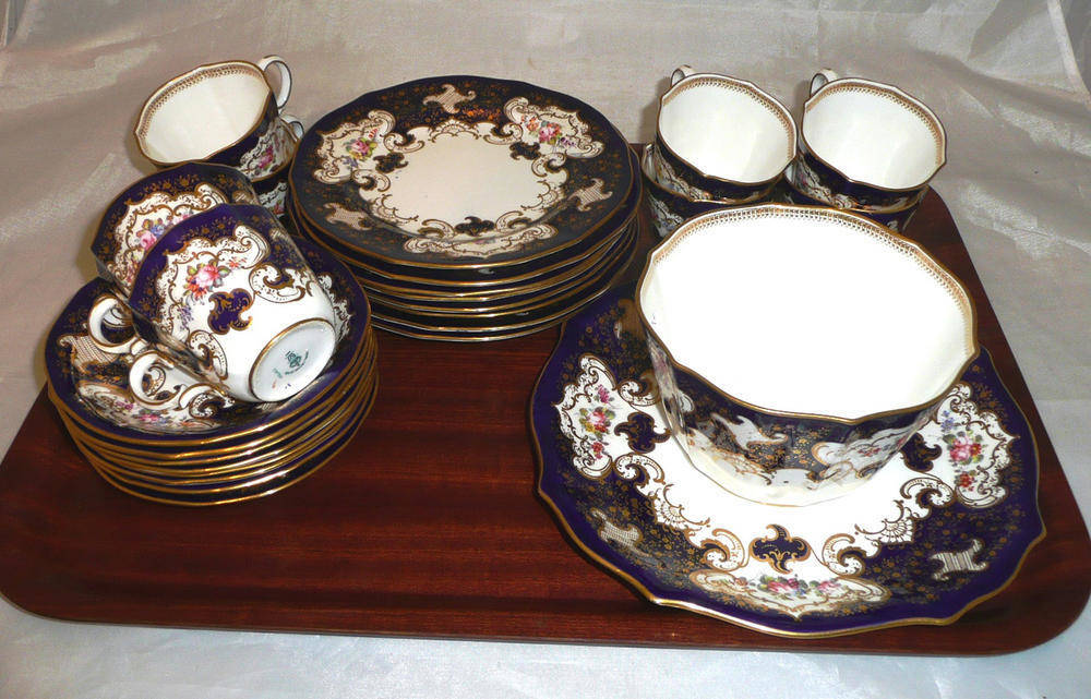 Lot 36 - A Royal Crown Derby tea set