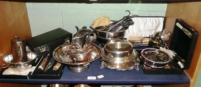 Lot 126 - Quantity of plated items, including bowls, salver, tablewares, cased items, cutlery etc...