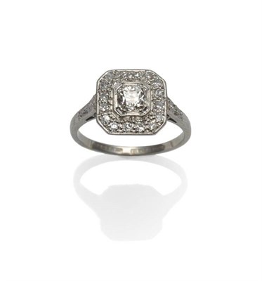 Lot 276 - An Art Deco Diamond Cluster Ring, an old cut diamond within a border of eight-cut diamonds, a...