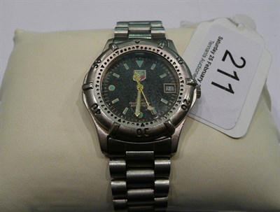 Lot 211 - A Tag Heuer steel wristwatch