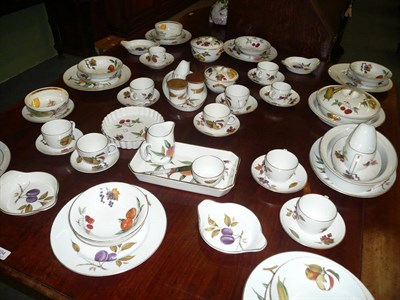 Lot 378 - Quantity of Royal Worcester Evesham table wares