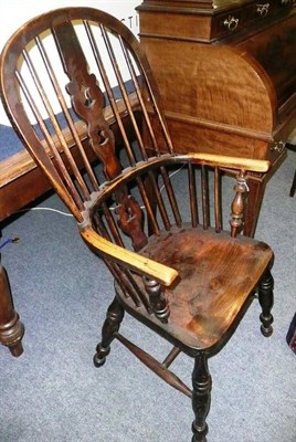 Lot 610 - A 19th century Windsor chair