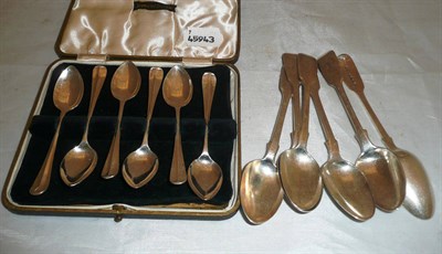 Lot 96 - A cased set of six silver tea spoons, E Viners and a composite set of six Victorian tea spoons