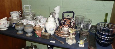 Lot 112 - A shelf of decorative ceramics including a twelve setting tea service, art glass vase,...