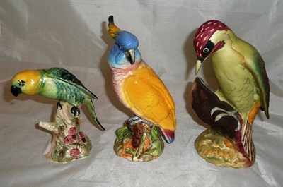Lot 151 - Beswick Woodpecker (matt), Cockatoo (a.f.) and parrot (3)