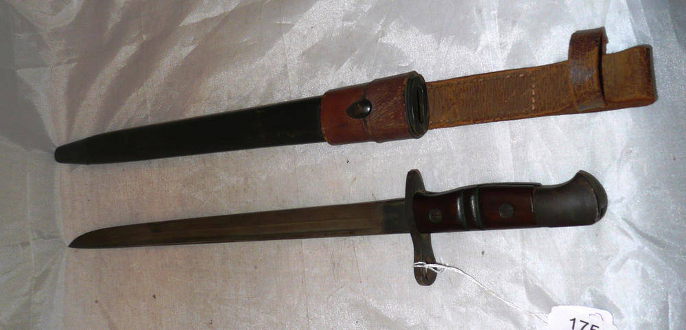 Lot 175 - World War I bayonet