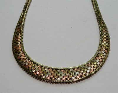 Lot 182 - A 9ct gold three colour gold necklace