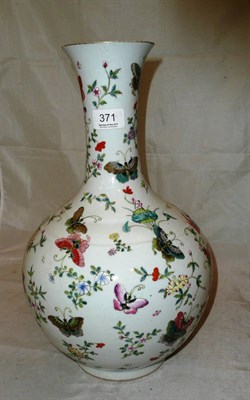 Lot 371 - Chinese polychrome vase