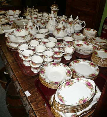 Lot 400 - A large collection of Royal Albert 'Old Country Roses'