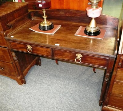 Lot 557 - 19th century washstand with carved back rail