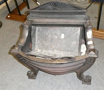 Lot 850 - Fire basket/grate