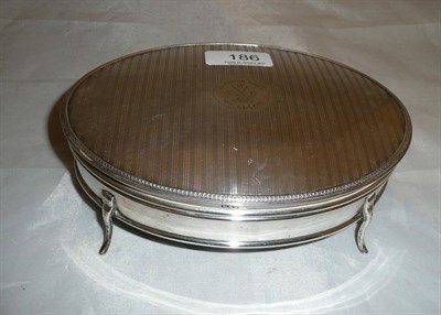 Lot 186 - Oval silver jewellery box