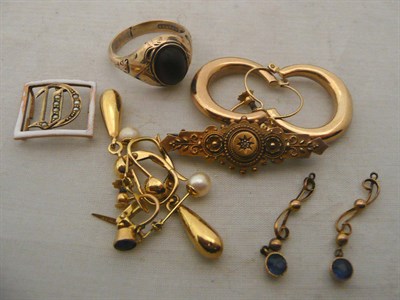 Lot 400 - A quantity of assorted gold jewellery