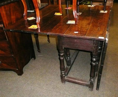 Lot 631 - Oak drop leaf table