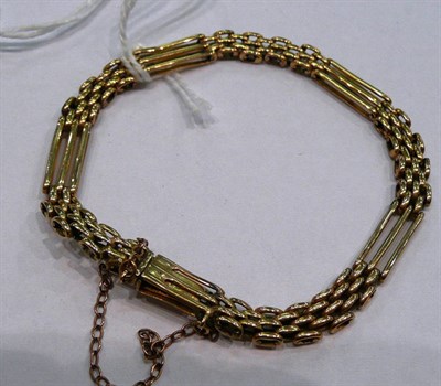 Lot 147 - 15ct gold curblink chain