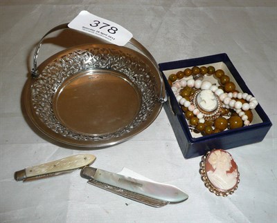 Lot 378 - A small silver bon bon dish, two fruit knives, two cameo brooches, a bar brooch, two pairs of...