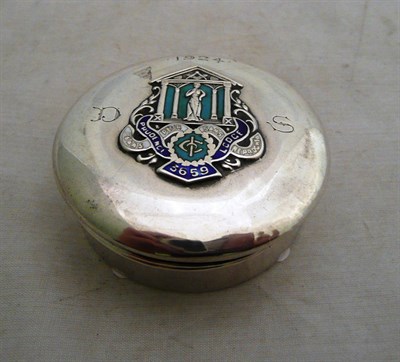 Lot 381 - A Masonic silver and enamel snuff box