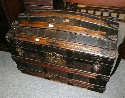 Lot 508 - Dome top trunk