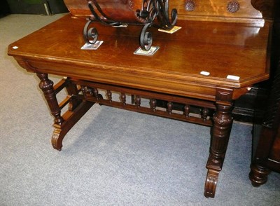 Lot 516 - Oak library table