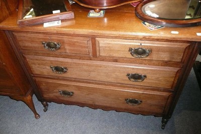 Lot 560 - Edwardian chest of drawers