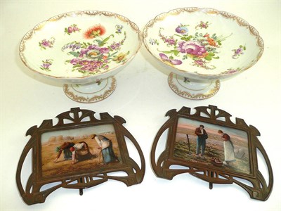 Lot 19 - Pair of Dresden comports and a pair of photo frames