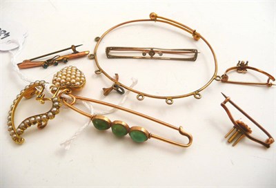 Lot 82 - 15ct gold seed pearl set pendant of heart shape, bangle, bar brooches, etc