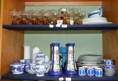 Lot 123 - Two shelves of ceramics, glass and ornamental items including a set of hock glasses with amber...