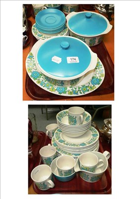 Lot 174 - Johnson Bros 'Snowhite' dinner/tea service