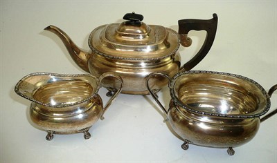 Lot 177 - A three piece silver tea service, Sheffield 1958, by Viners