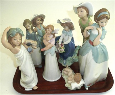 Lot 282 - Eight Lladro figures