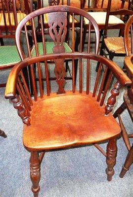 Lot 538 - A yew and elm Windsor chair