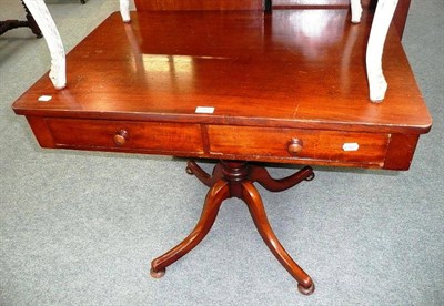 Lot 569 - Mahogany pedestal side table