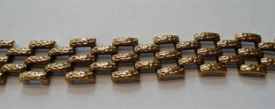 Lot 69 - A 9ct gold textured link bracelet