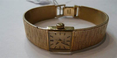 Lot 76 - A gold Omega wristwatch