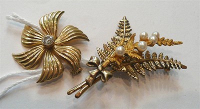 Lot 93 - A 9ct gold cultured pearl set brooch and a brooch stamped '375' (2)