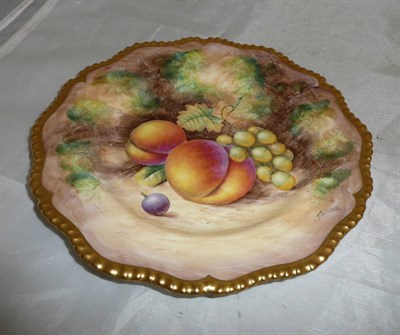 Lot 104 - A Royal Worcester fruit painted plate