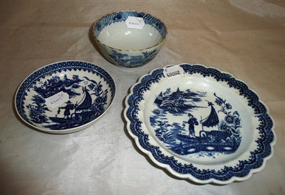 Lot 107 - Chinese blue and white bowl, Worcester saucer and a Caughley dish