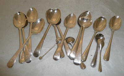 Lot 183 - Assorted Georgian and later teaspoons