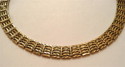 Lot 186 - A 9ct gold gate link necklace