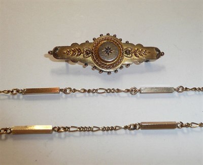 Lot 189 - A 9ct gold fine necklace and bar brooch