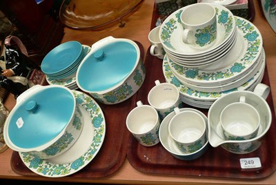 Lot 249 - Johnson Bros 'Snowhite' dinner/tea service