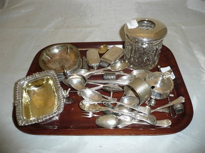 Lot 416 - Georgian silver salt, silver topped cut glass hair tidy, silver sovereign case, snuff box,...