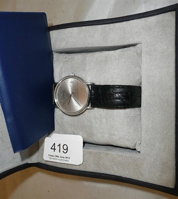 Lot 419 - A Longines watch