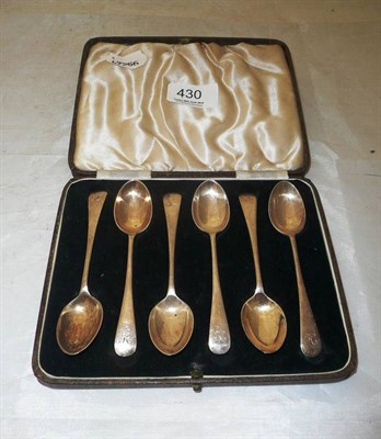 Lot 430 - A cased set of silver teaspoons