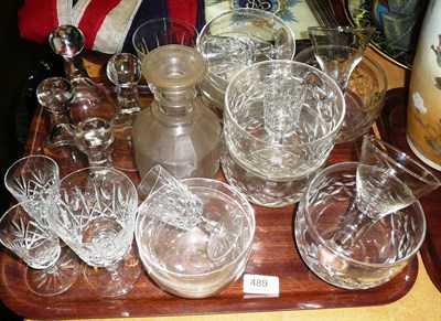 Lot 489 - Tray of assorted mixed glassware