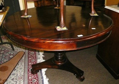 Lot 581 - Mahogany breakfast table