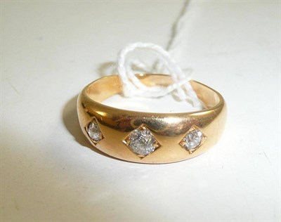 Lot 42 - A diamond three stone ring