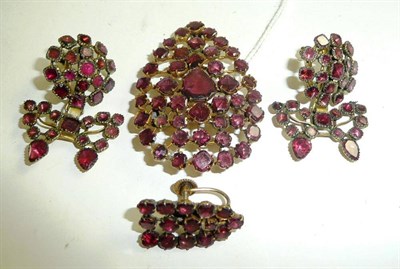 Lot 48 - A garnet brooch, pair of earrings and odd earring