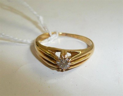 Lot 52 - A diamond solitaire ring