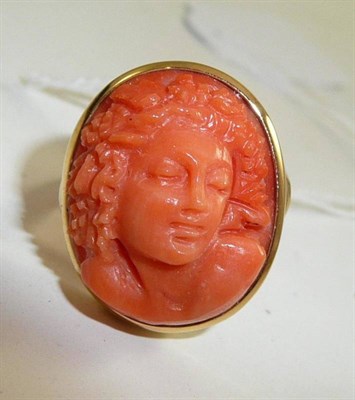 Lot 182 - A cameo ring stamped ";75c"